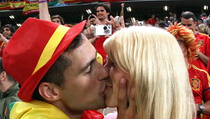 Лучшие поцелуи Евро-2012