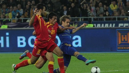 Сборная Украины уступила дома Черногории со счетом 0-1.