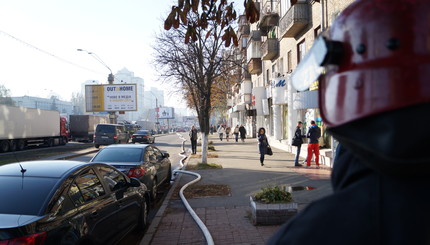 В Киеве опрокинулась цистерна с подсолнечным маслом