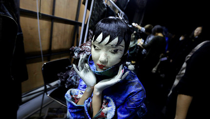 Жуткие маски на China Fashion Week