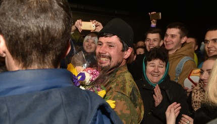 В Киеве встретили бойцов из Дебальцево