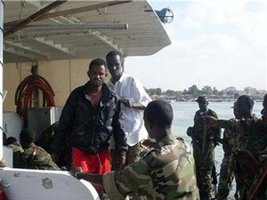Сомалийские пираты похитили моряков