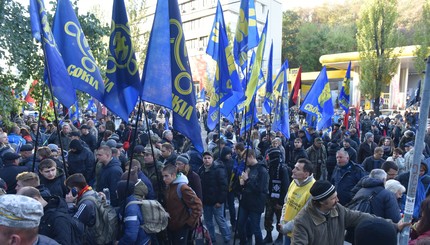 В Киеве остановилось движение из-за Марша Героев