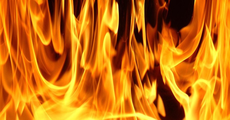 В Мариуполе при пожаре погибли два человека