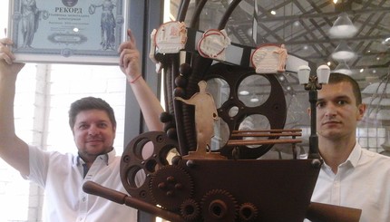 В Одессе сделали рекордную кинокамеру из шоколада