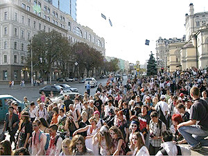 В эту субботу по улицам Киева проплетутся окровавленые зомби, франкенштейны и мертвецы