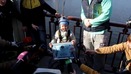 5-летний мальчик прыгнул с моста и поставил рекорд