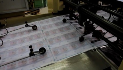 Как печатают гривны и чеканят монеты