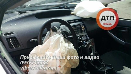 В Киеве врезались авто патрульных и такси