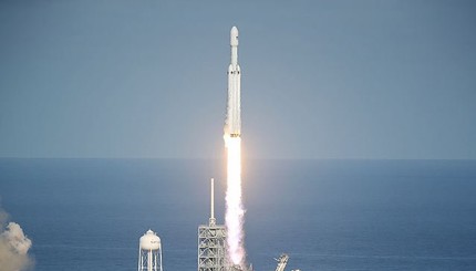 Старт ракеты Илона Маска Falcon 9