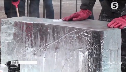 Во Львове прошел конкурс ледовых скульптур