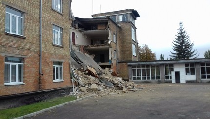 В школе Киевской области рухнула капитальная стена