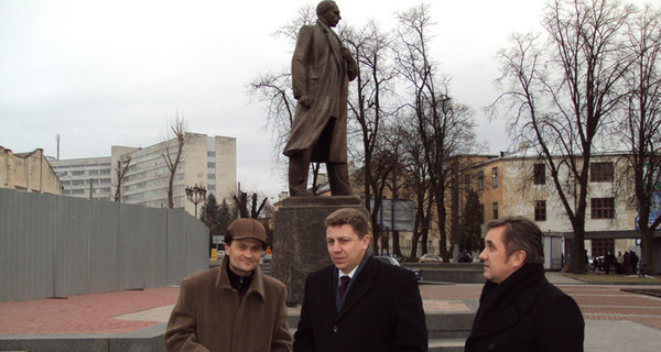 Сегодня во Львове повторно открывают памятник Степану Бандере