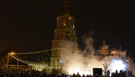 В День Святого Николая в Киеве зажли главную елку страны