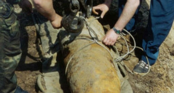 В Пуще-Водице нашли 100-килограммовую бомбу