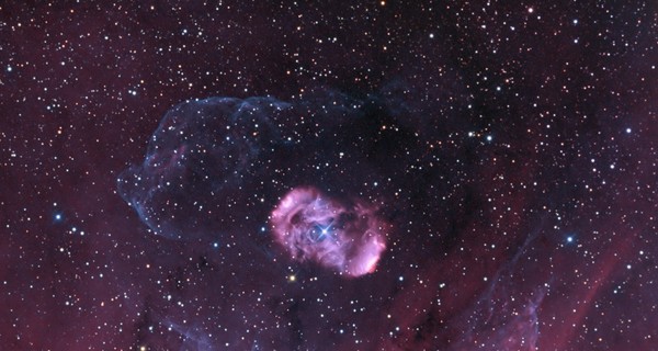 Астрономы обнародовали снимки красивейшего гало эмиссионной туманности 