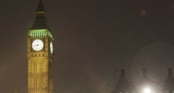 Шесть человек стали жертвами сильных снегопадов в Великобритании