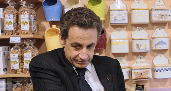 Экс-президент Франции Николя Саркози решил сбежать от французских налогов в Лондон
