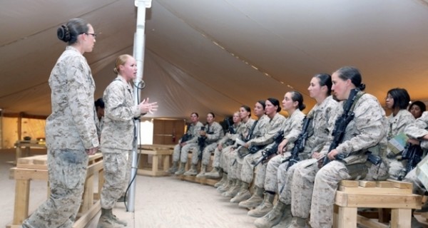 Пентагон разрешил женщинам участвовать в боевых действиях
