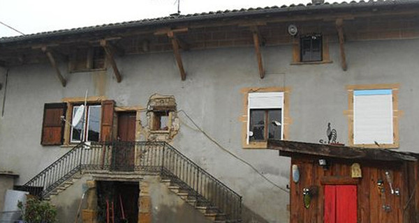 Дом в живописном районе Франции продают всего за 1 евро