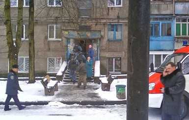 В Днепропетровске случайный прохожий стал свидетелем штурма квартиры убийцы