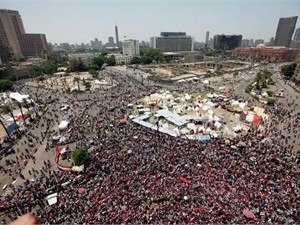 Армия Египта дала политикам 48 часов для улаживания конфликта