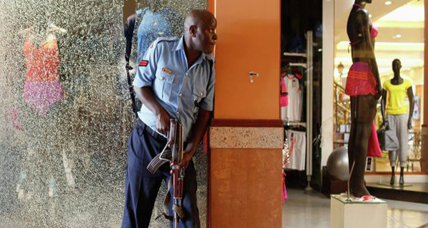 Кенийский спецназ обвинили в мародерстве во время операции по освобождению ТЦ