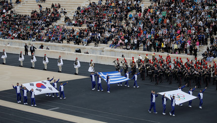 В Афинах прошла церемония передачи Олимпийского огня