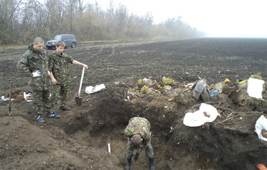 В степи нашли останки полсотни советских солдат