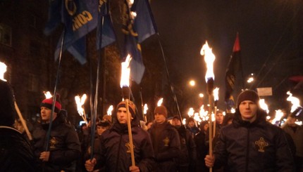Факельное шествие в честь героев Крут. Киев