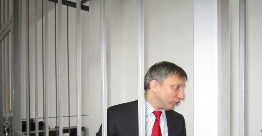 Андрею Слюсарчуку продлили срок содержания под стражей до 11 марта
