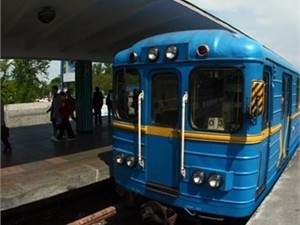 Сбой в работе Сырецко-Печерской линии метро привел к образованию пробок