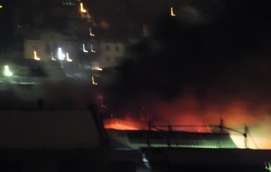 На центральном рынке Днепропетровска сгорели 58 торговых точек