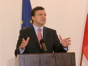 Президент Еврокомиссии поприветствовал освобождение админзданий в Украине 