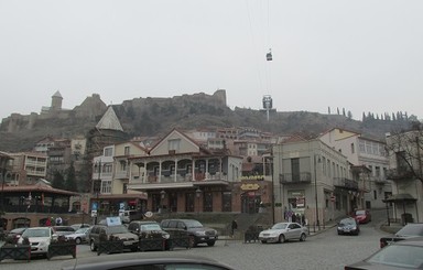 Тбилиси сегодня: море огней и платные лифты 