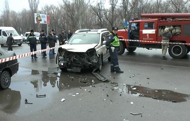 Автокатастрофа на остановке в Днепропетровске: выжившие до сих пор лечатся, а подсудимые сваливают вину друг на друга 