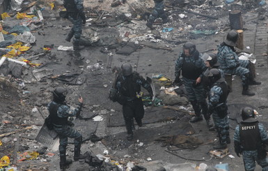 Во время столкновений в Киеве погибли восемь столичных милиционеров