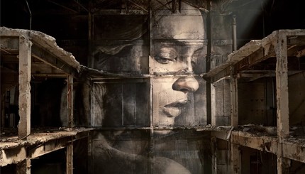 Австралийский художник создает нежные женские портреты на стенах заброшенных зданий