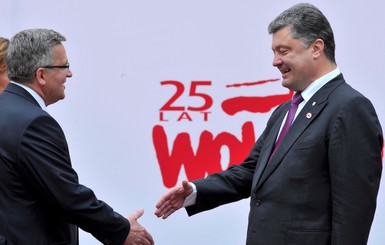 Порошенко обсудил мирный план с президентом Польши