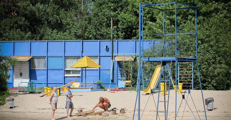 На двух пляжах в Киеве опасно купаться