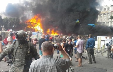 МВД расследует причины пожаров на Майдане