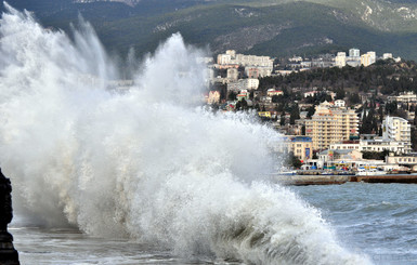 Ураган в Крыму обесточил 203 поселения