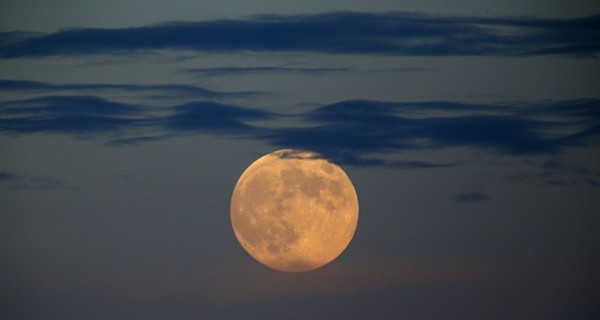 Астрономы хотят использовать Луну как огромный детектор