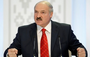 Лукашенко заявил, что нет смысла отмечать 7 ноября, но праздник оставит
