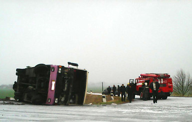 В Полтавской области в ДТП попал автобус с пассажирами, двое погибли