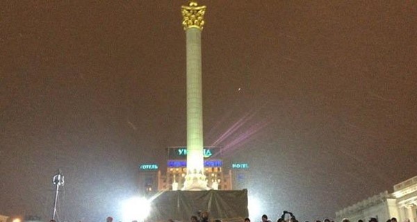 На Майдане люди собираются на 
