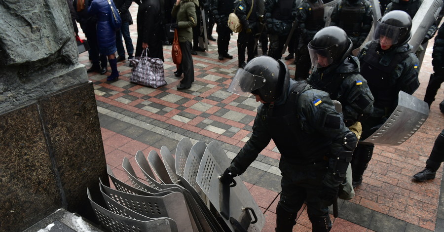 Киевские милиционеры будут следить за каждым храмом