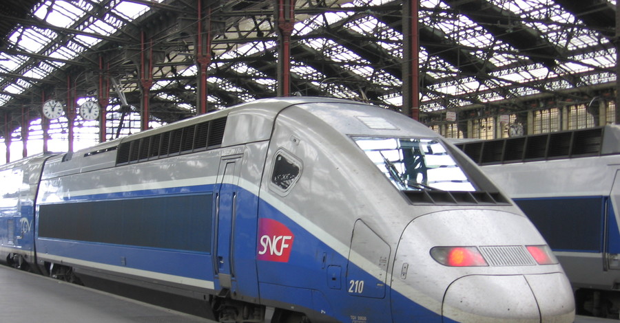 Во Франции эвакуировали пассажиров поезда после угроз террориста