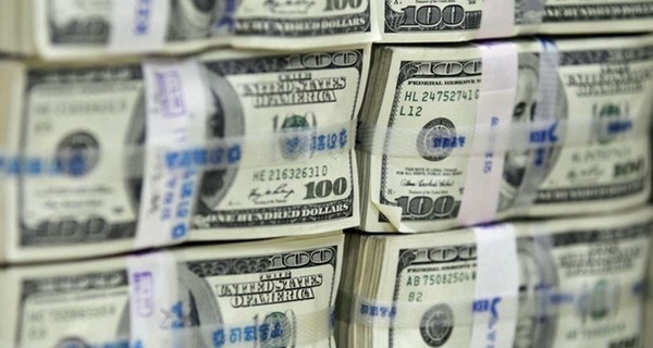 Прогноз: Евро сравняется с долларом