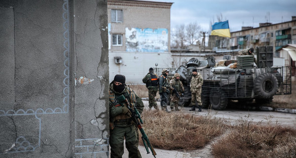 Под селом Крымское на растяжке получили ранения трое солдат